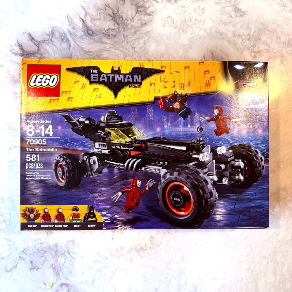 New LEGO® THE LEGO® BATMAN MOVIE THE BATMOBILE - 70905